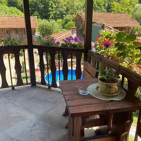 Yovkovata Kyshta 게스트하우스 치플리크