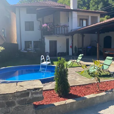 Yovkovata Kyshta 게스트하우스 3*