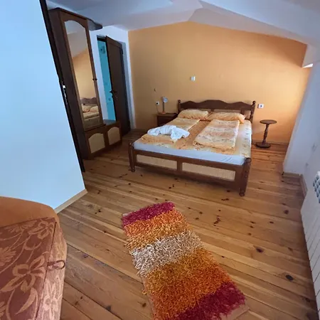 Yovkovata Kyshta 게스트하우스 치플리크