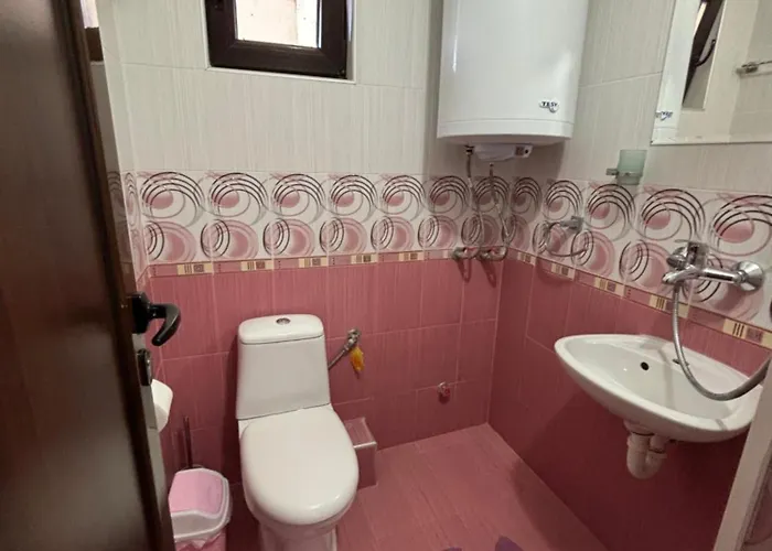 Yovkovata Kyshta Chiflik (Lovech)